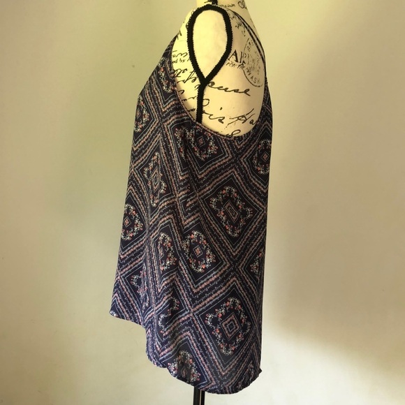 Pink Rose Floral Top - Picture 3 of 7